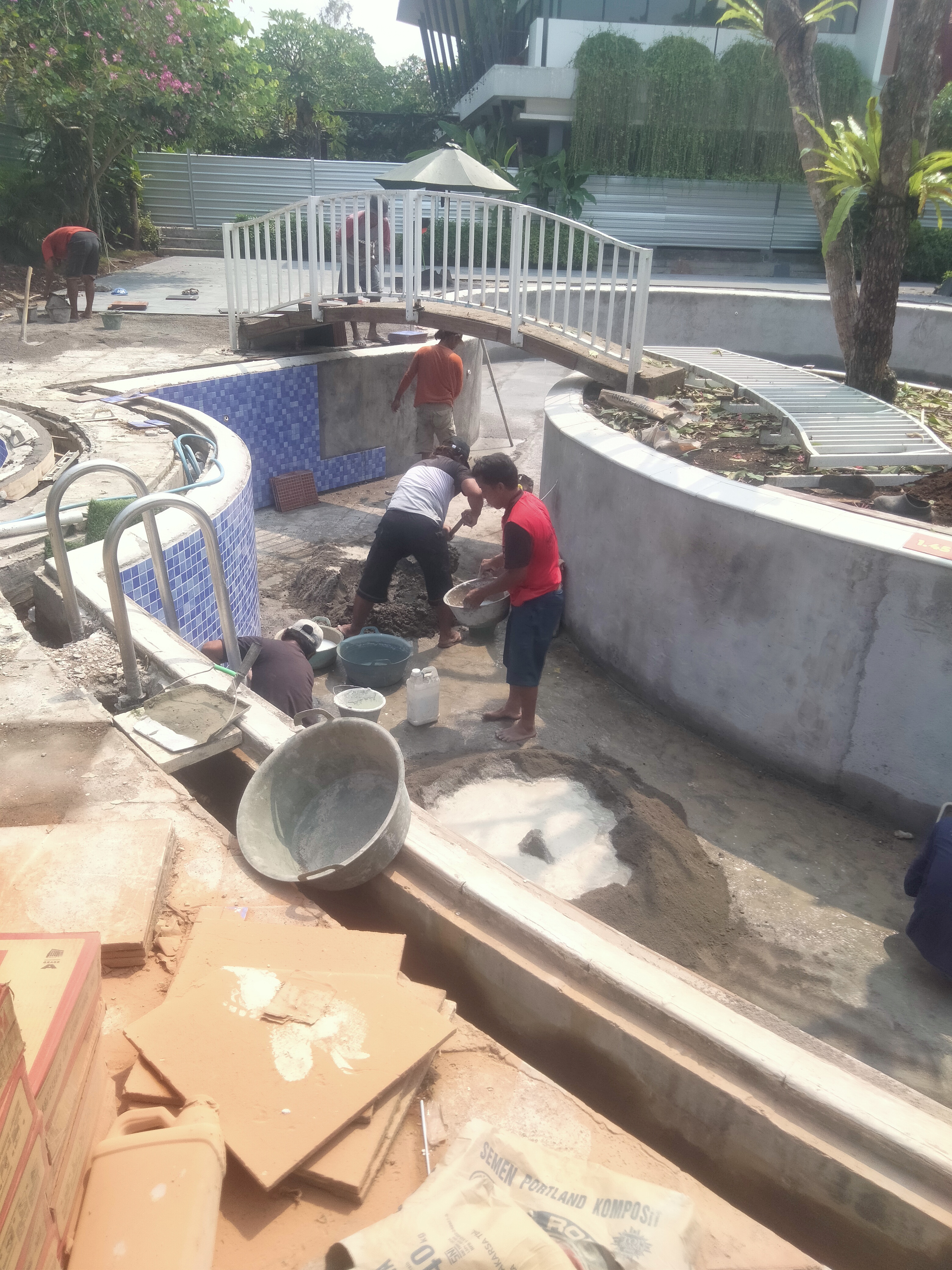 Perbaikan / Renovasi Kolam Renang 2